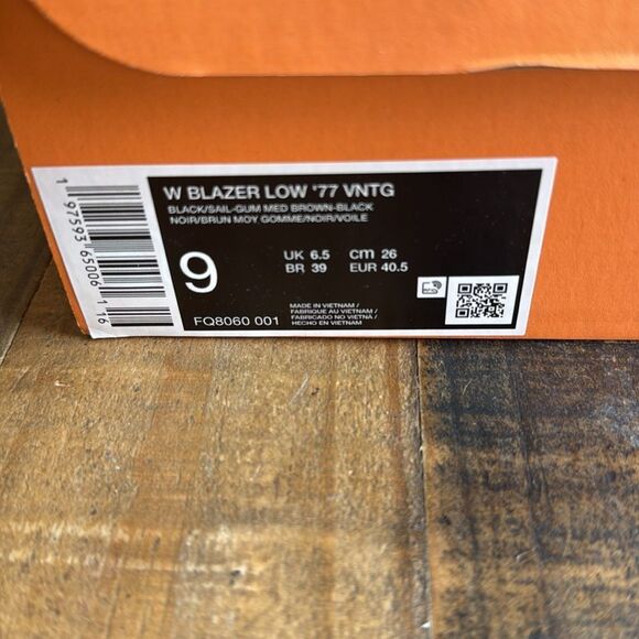 Women's Blazer Low '77 Vintage Suede Casual Sneakers size 9 - Picture 2 of 7